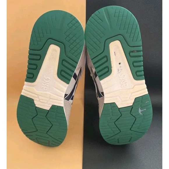 ASICS Lyte Classic SportStyle Sneakers Grey White Casual Shoes Size 8111 - Picture 5 of 9